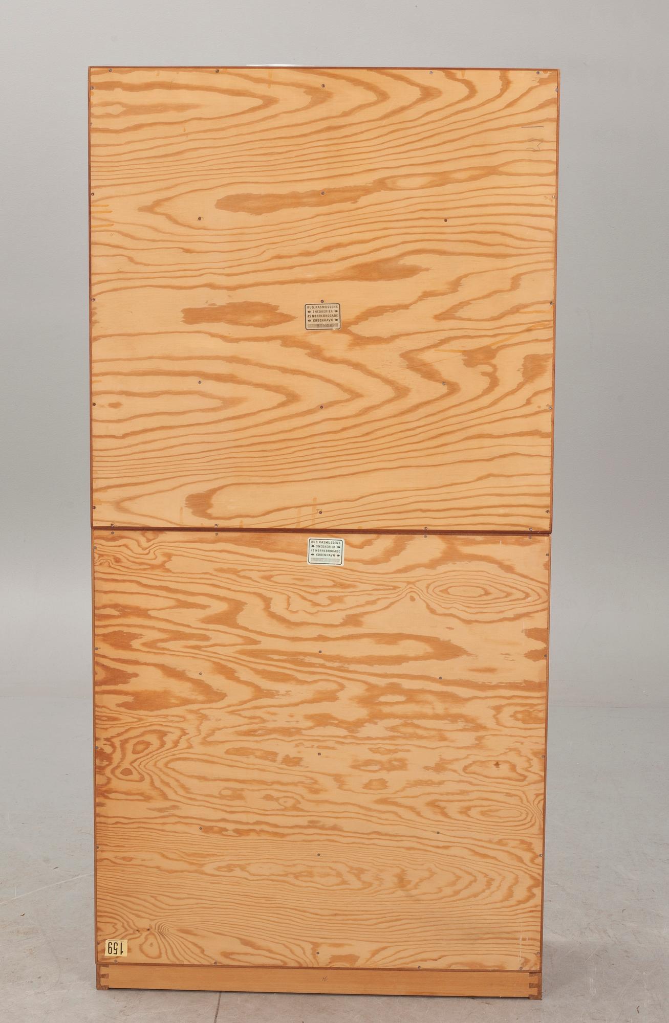 HYLLSEKTIONER, 2 st, Mogens Koch, Rud. Rasmussen, Danmark.