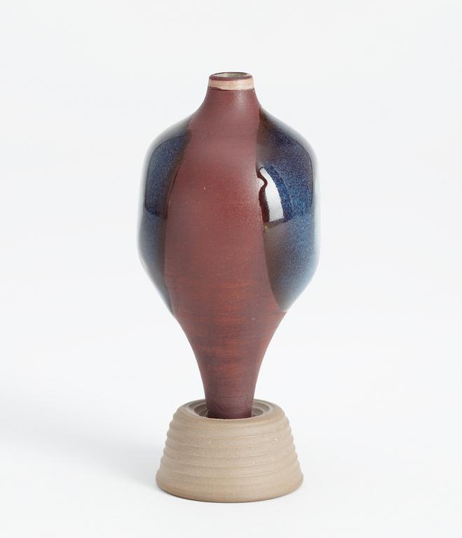 A Wilhelm Kåge 'Farsta terra spirea' stoneware vase, Gustavsberg studio 1950's.