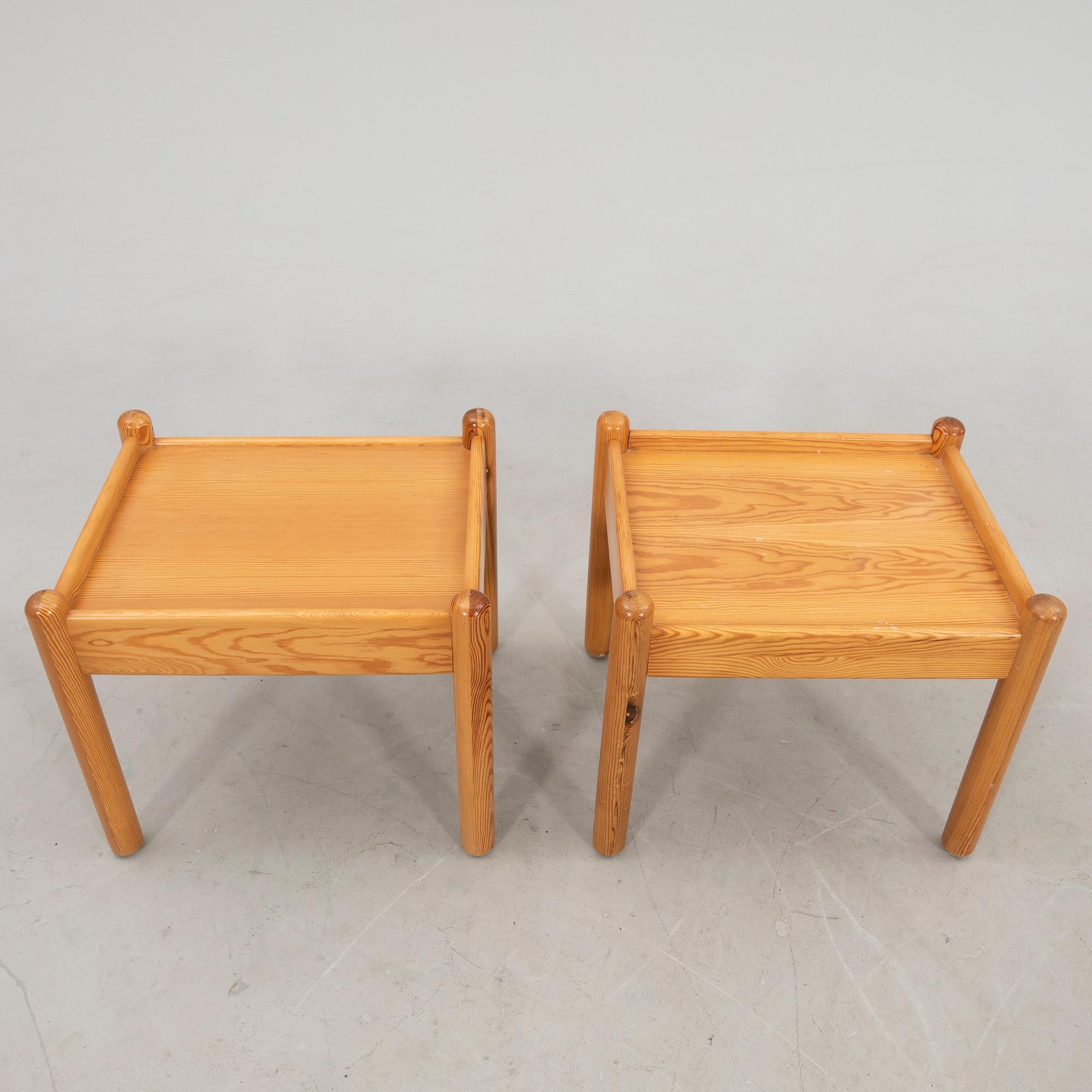 Console tables/side tables, a pair from the late 20th century.