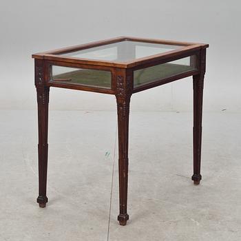 MONTERBORD, Louis XVI-stil. 1900-tal.