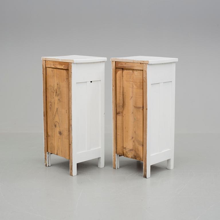 SÄNGBORD, ett par, 1900-tal.