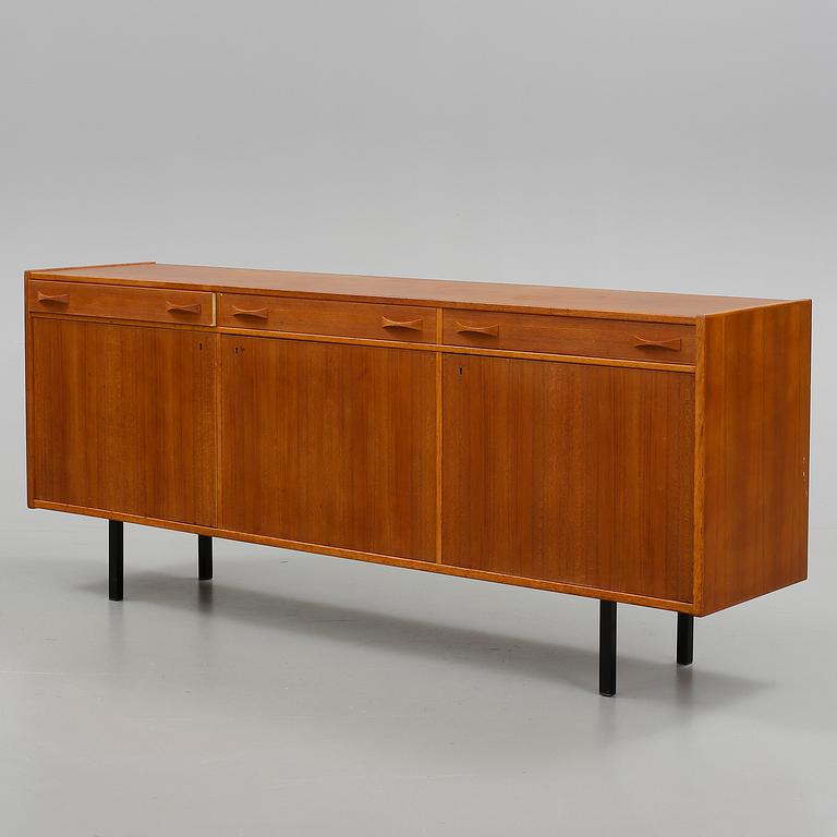 SIDEBOARD, 1960-tal.