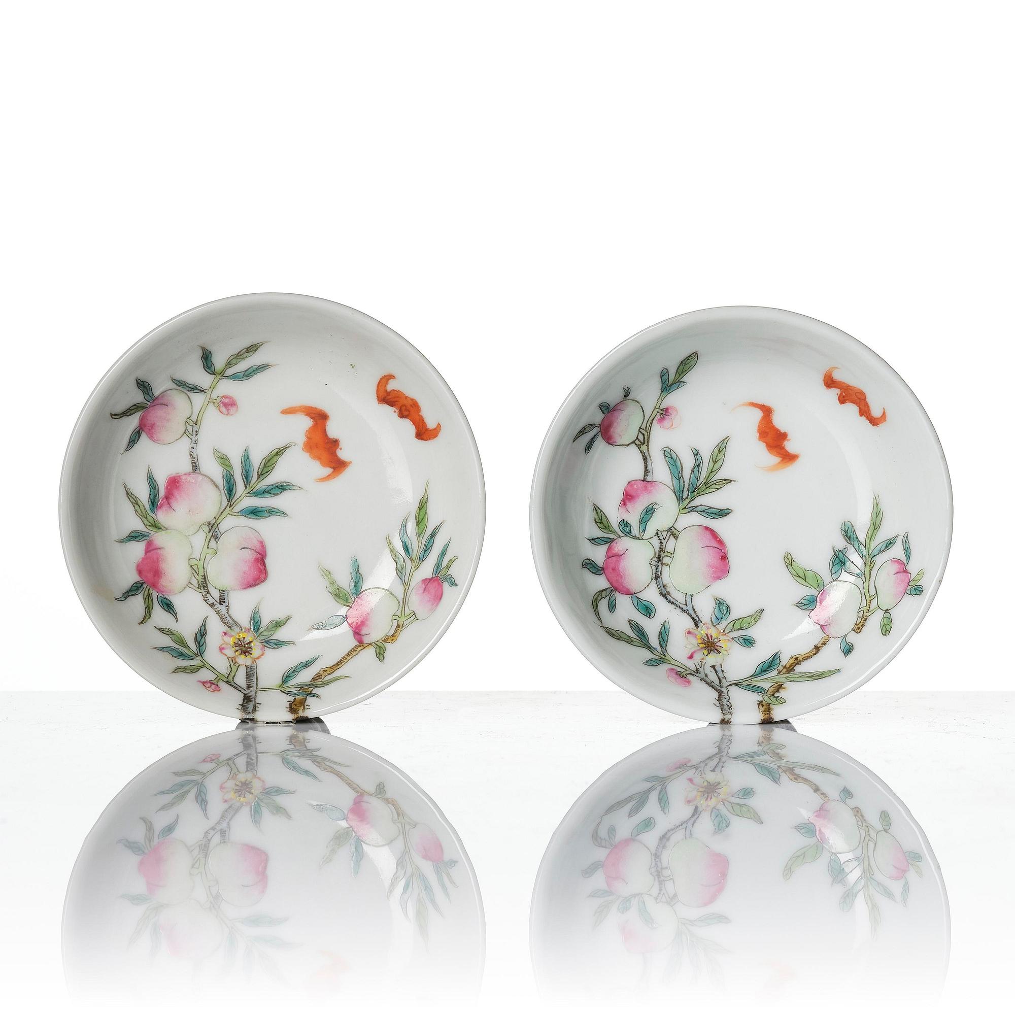 A set of six (5+1) small Chinese 'peaches' dishes, late Qing dynasty/Republic.