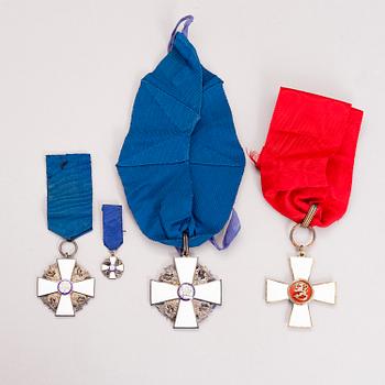 Three silver medals with enamel by A. Tillander.