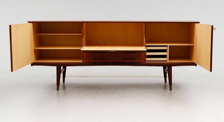 SIDEBOARD, möjligen Norge, 1900-talets mitt.