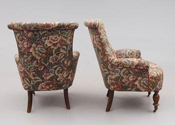 FÅTÖLJER, 1 par, omkring år 1900.