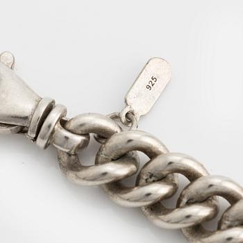 Maria Nilsdotter, collier, "Chunky Chain Pearls Necklace".