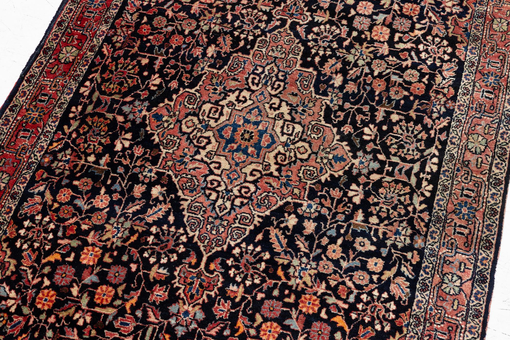 Matta, Saruk, ca 220 x 135 cm.