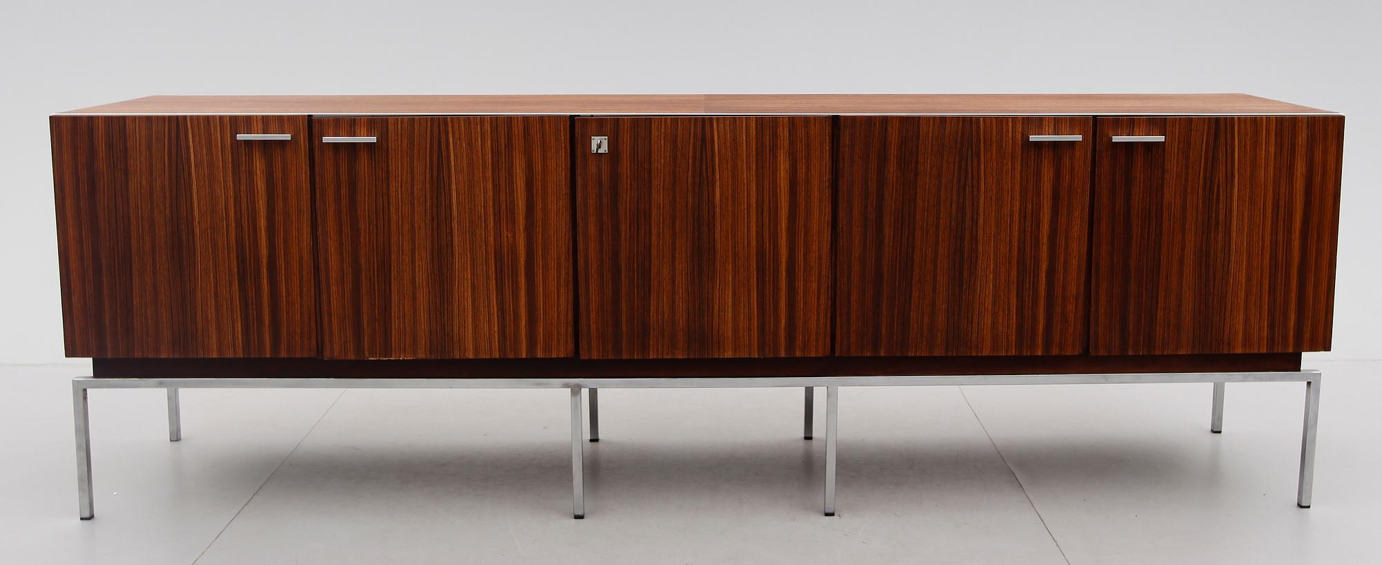 SIDEBOARD, 1960-tal.