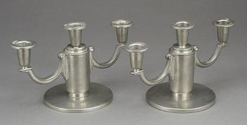 KANDELABRAR, ett par, tenn, art deco, 1930-tal.