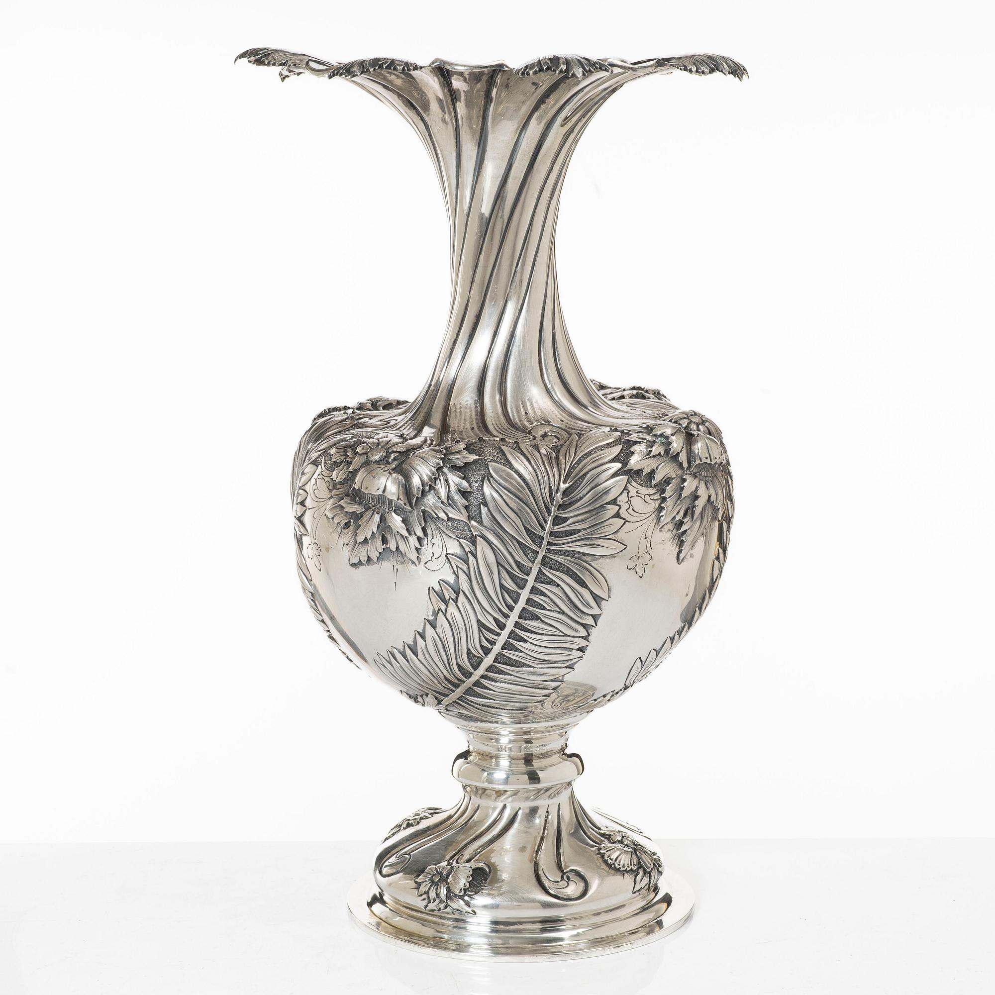 Presentation vase, silver, 20th century.