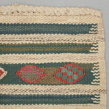 Barbro Nilsson, MATTO, "Krusbär", flat weave, ca 125 x 60 cm, signed AB MMF BN.