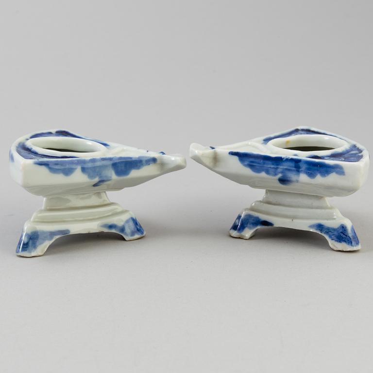 A set of fan-shaped bowls and a larger bowl, Japan, Meiji (1868-1911).