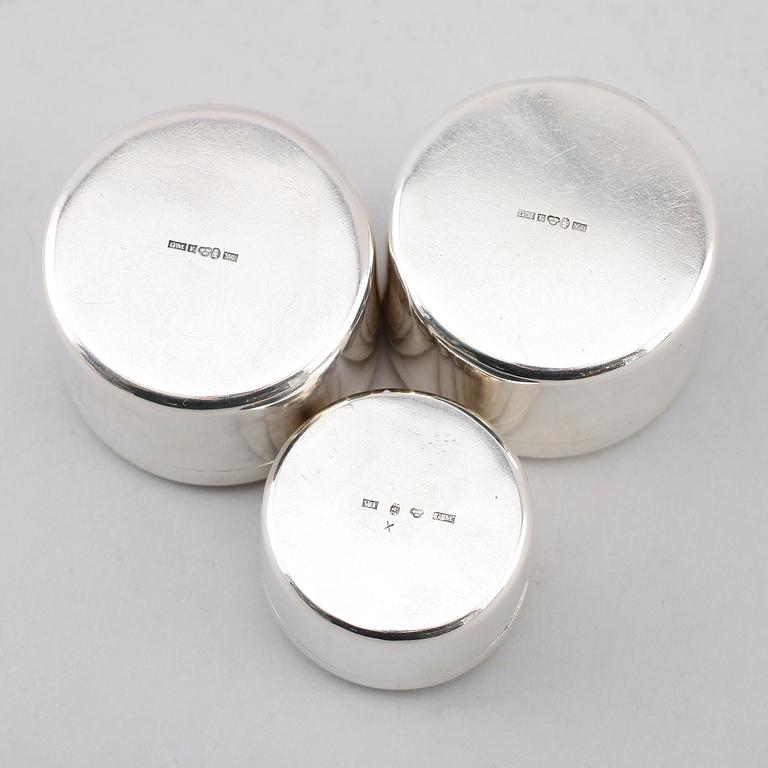 DOSOR, 3 st, silver, Gustaf Möllenborg, Stockholm 1851 och 1853. Total vikt ca 250 g.