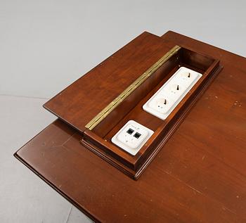 SKRIVBORD, gustaviansk stil, 1900-talets andra hälft.