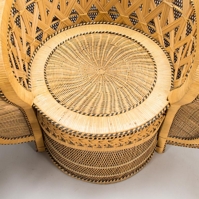 A late 20th century century 'Big Cobra peakock chair'.