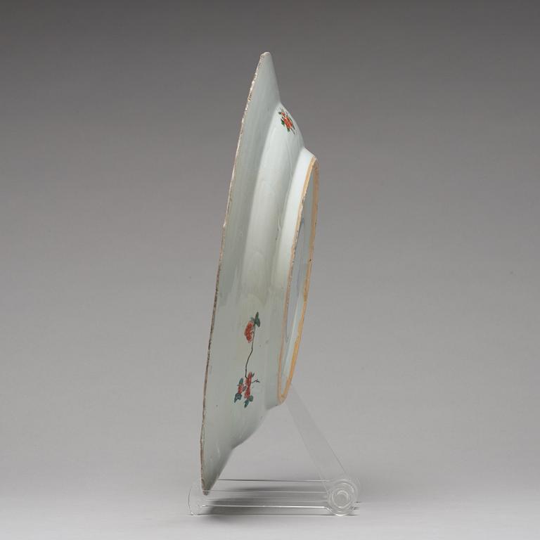 A crane medallion dish, Qing dynasty, Kangxi (1662-1722).