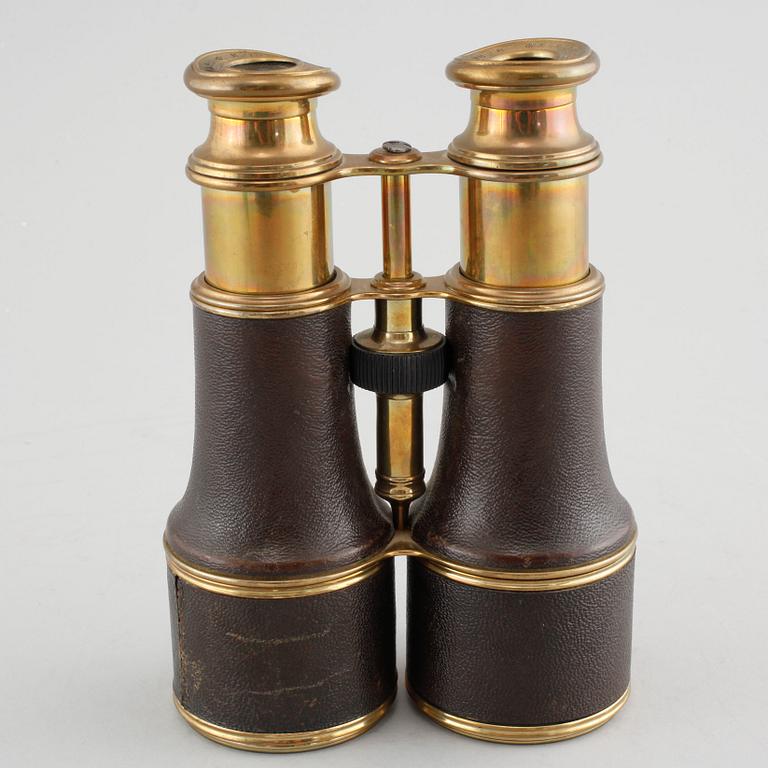 A early 20th century binoculars from Maison Crosti.