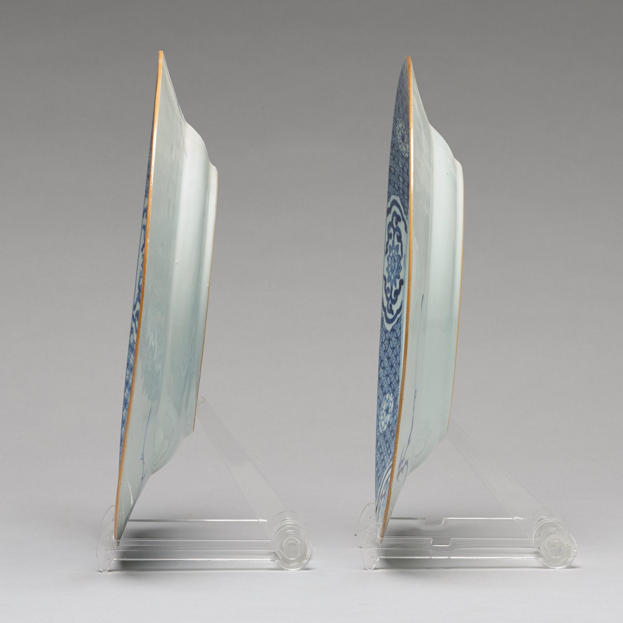 A pair of blue and white dishes, Qing dynasty, Qianlong (1736-95).