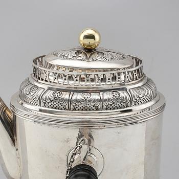 KAFFFEKANNA, silver, Johan Malmstedt, Göteborg 1816. Vikt ca 990 gram.