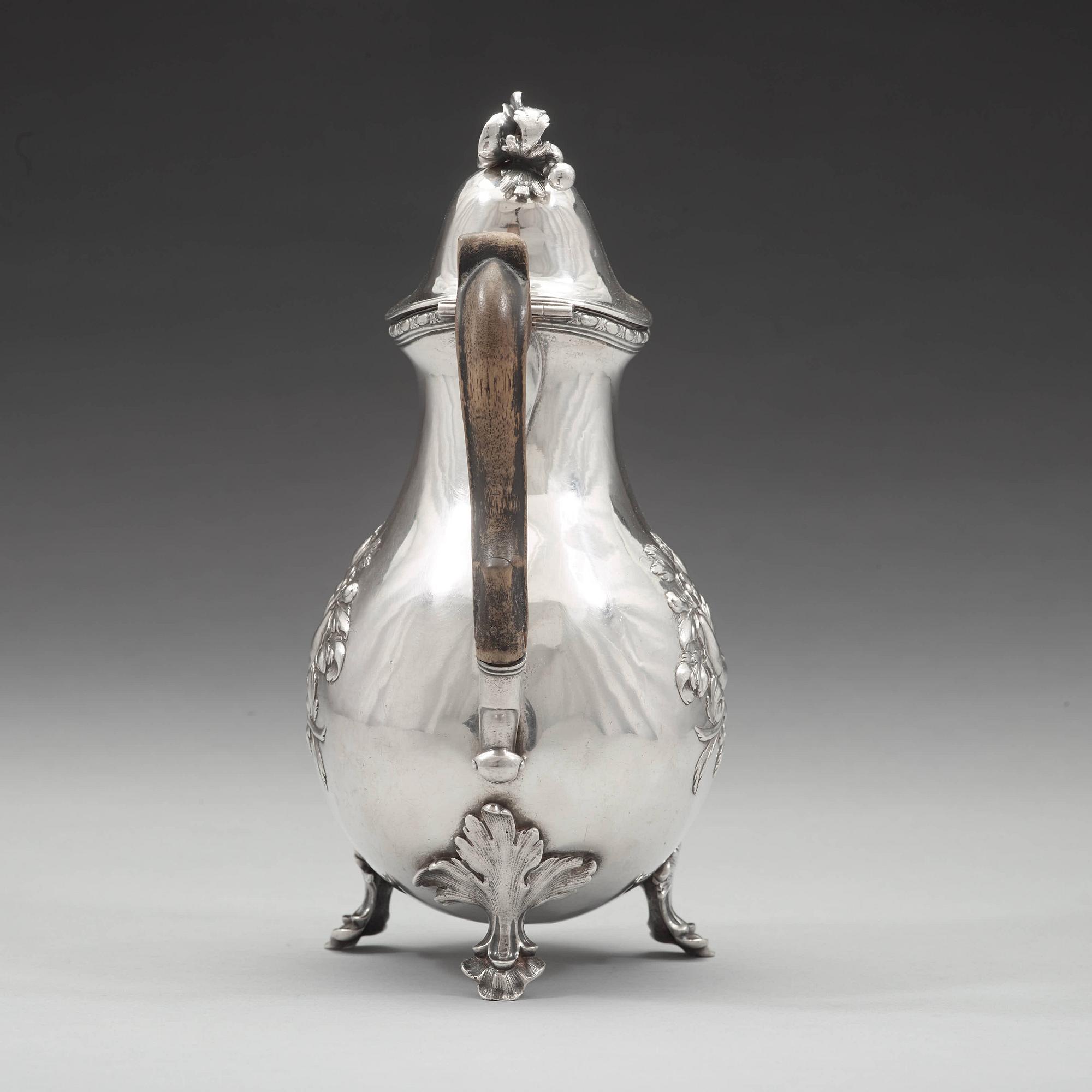 A Swedish 18th century silver coffee-pot, mark of Pehr Zethelius, Stockholm 1777.