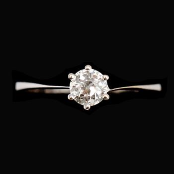 RING, 18 k, med solitär briljantslipad diamant ca 0.50 ct.