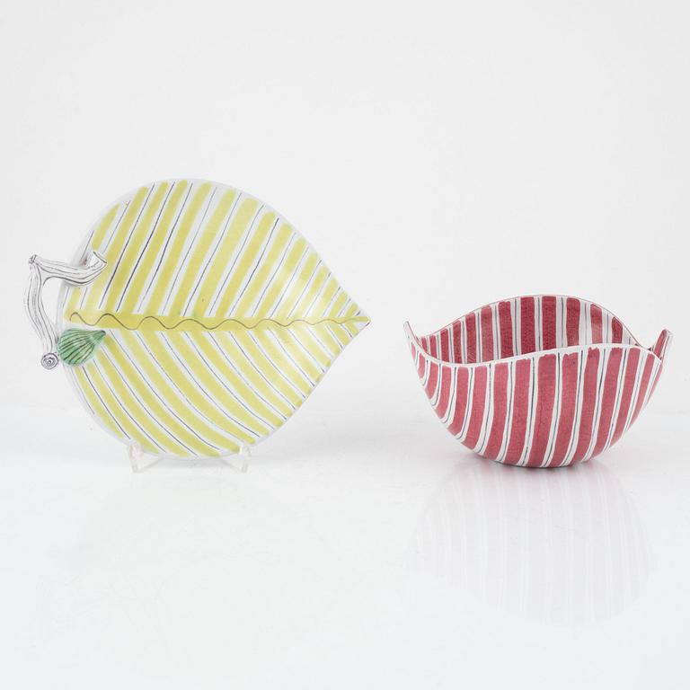 Stig Lindberg, five earthenware dishes and a bowl, Gustavsberg Studio, Sweden.