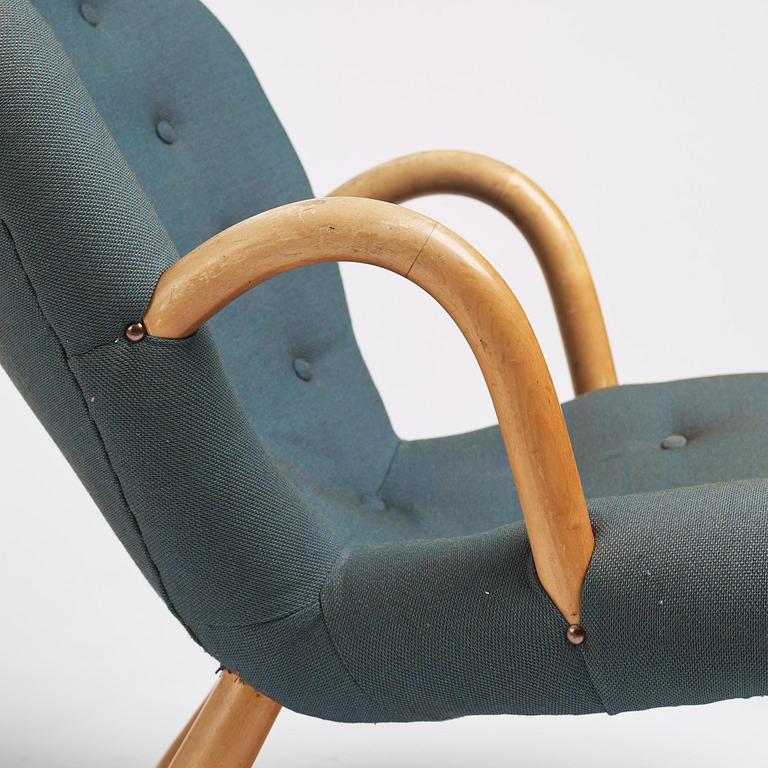 Scandinavian Modern, a pair of "Clam chairs", 1940s-50s.