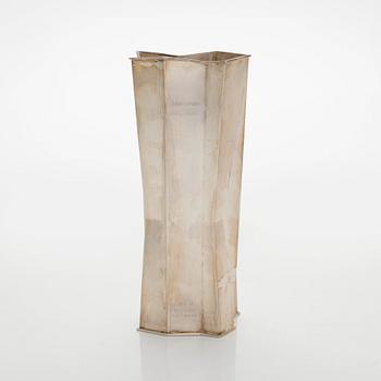 Tapio Wirkkala, maljakko, hopea TW 226, Kultakeskus, Hämeelinna  1966.