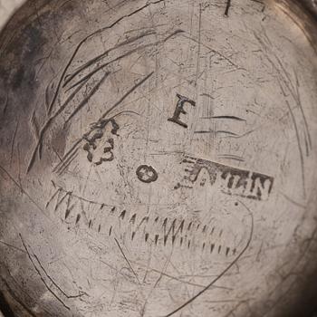 BÄGARE, silver, Erik Ahlin, Enköping 1763. Vikt ca 65 gram.