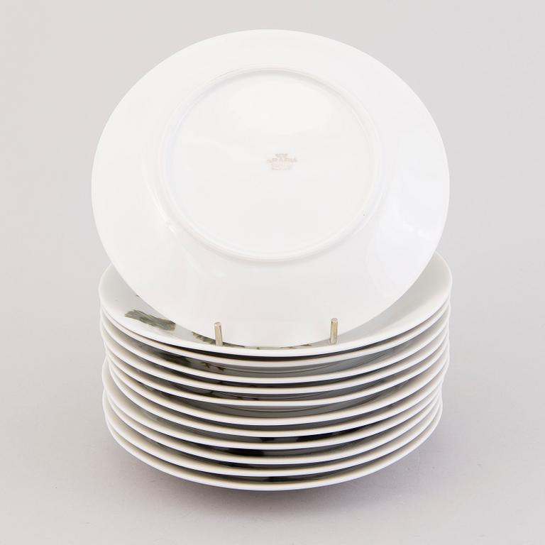 A 22(+1)-piece porcelain coffee set,  "Ruusu" (Rose), Anneli Qveflander & Ulla Procopé. In produktion 1957-1969.