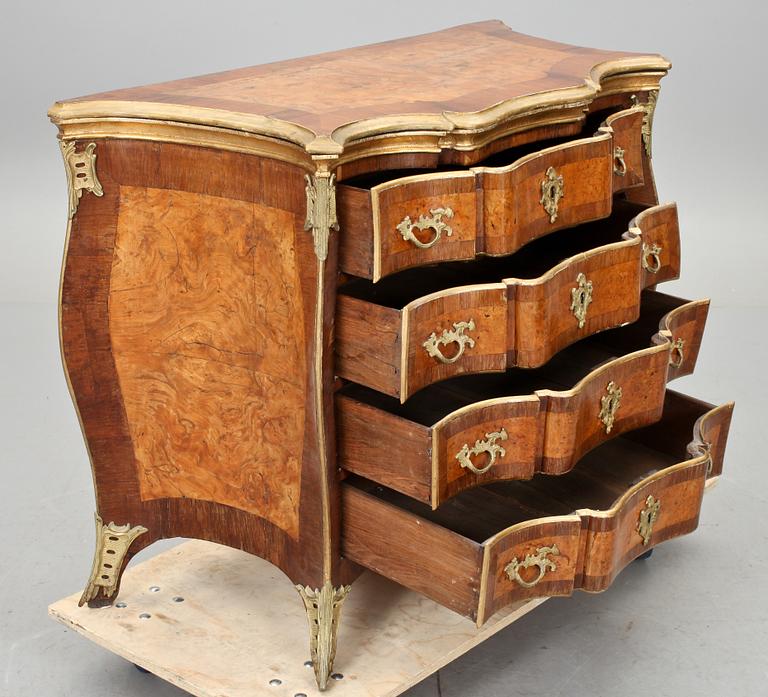 BYRÅ. Rokoko, Danmark 1700-talets mitt.