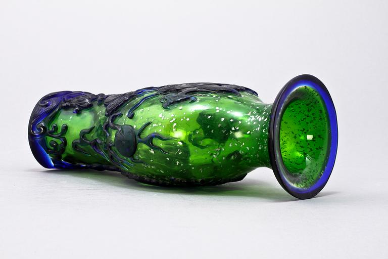 VAS, pekingglas, Kina, 1900-tal.