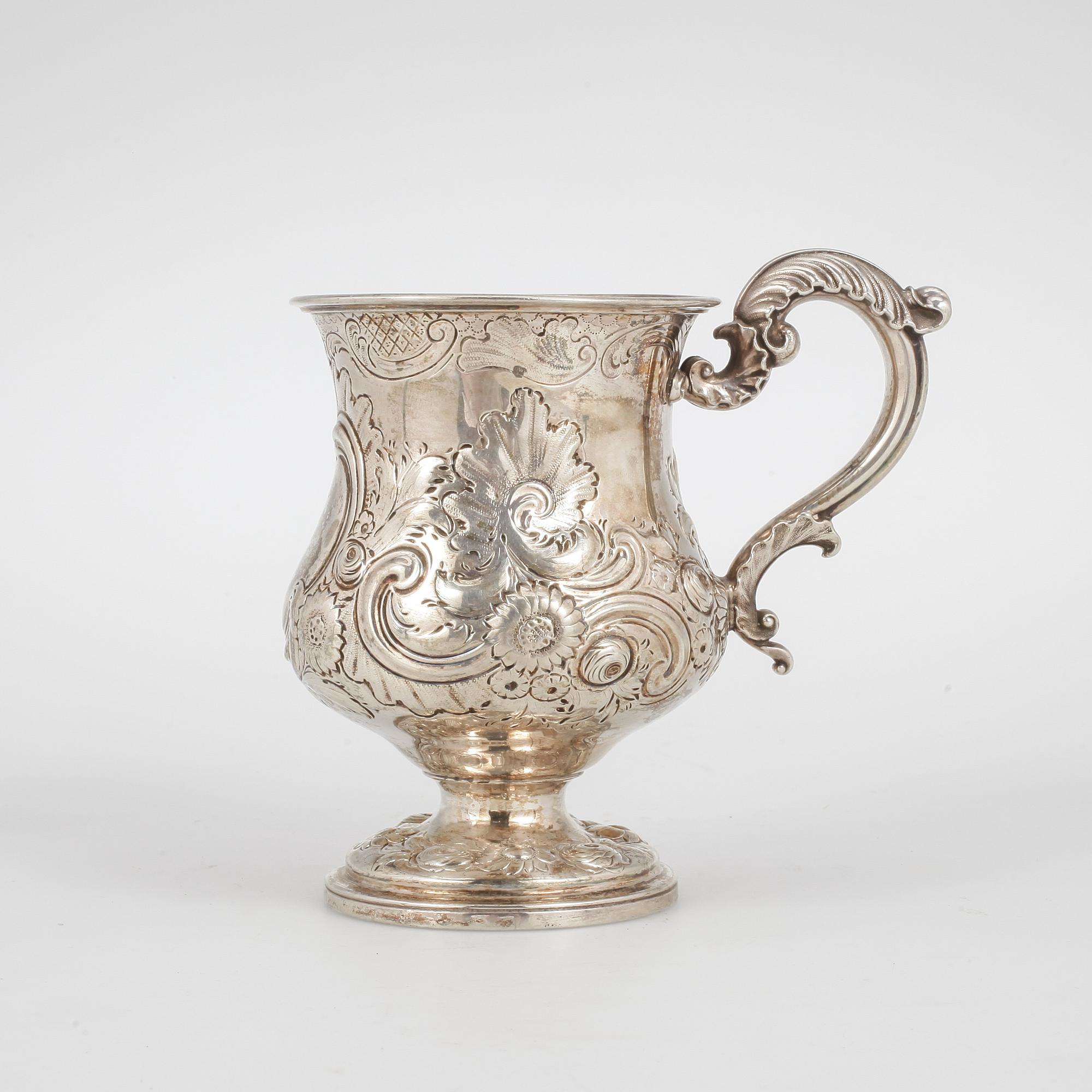 BÄGARE, silver, nyrokoko, London 1834. Vikt ca 184 gram.