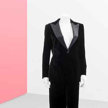 LADIES TUXEDO, Armani. Size 44.