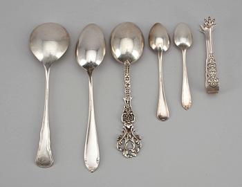 BESTICKSERVISDELAR, 25 delar, silver, C G Hallberg, Stockholm, 1900-talets första hälft. Totalvikt 1060 gram.