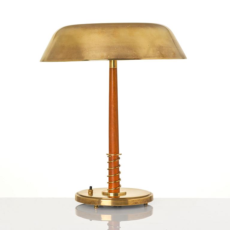 Harald Notini, a table lamp model "15441", Arvid Böhlmarks Lampfabrik, Stockholm, 1940s.