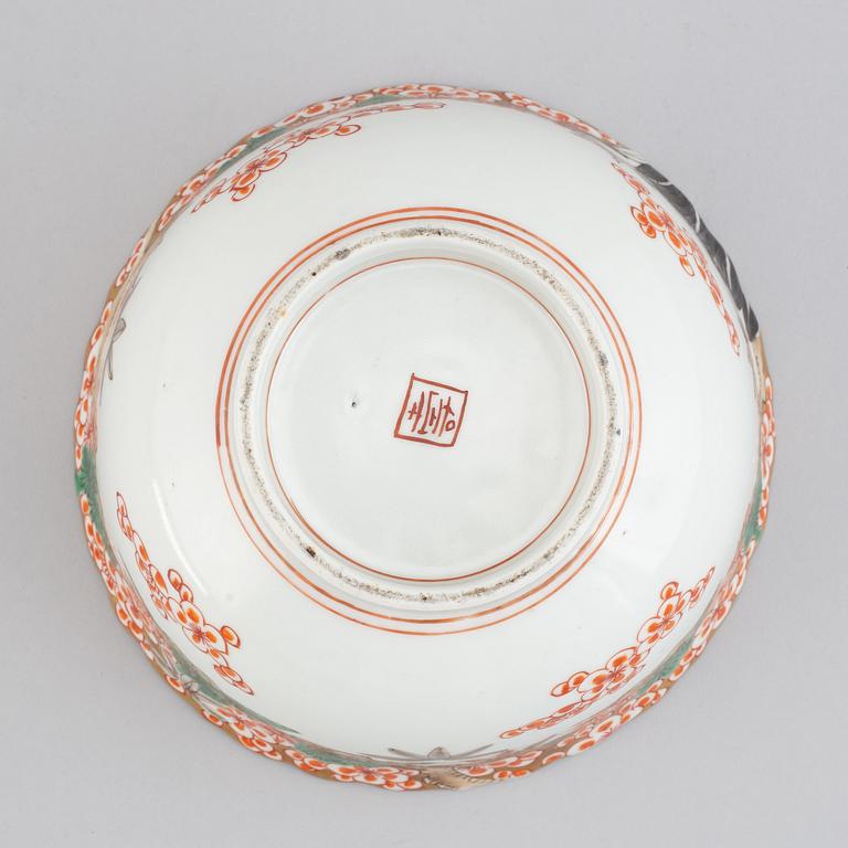 Skål, porslin. Japan, Meiji (1868-1912).