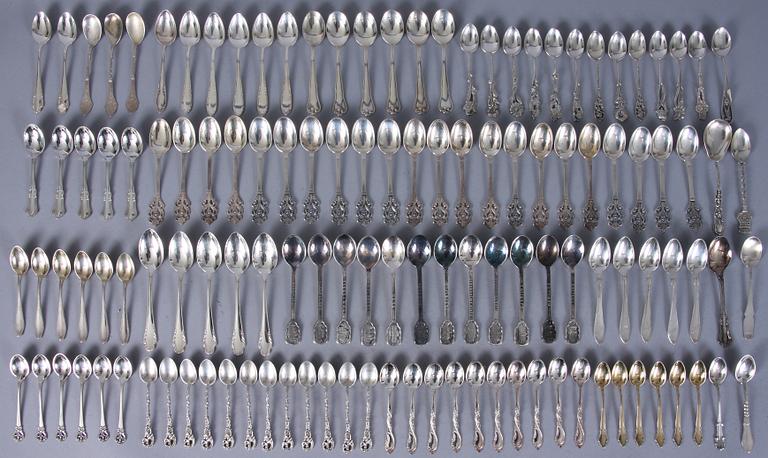 PARTI SKEDAR, 128 st, silver, mest Sverige, 1900-tal. Tot vikt 1240 g.