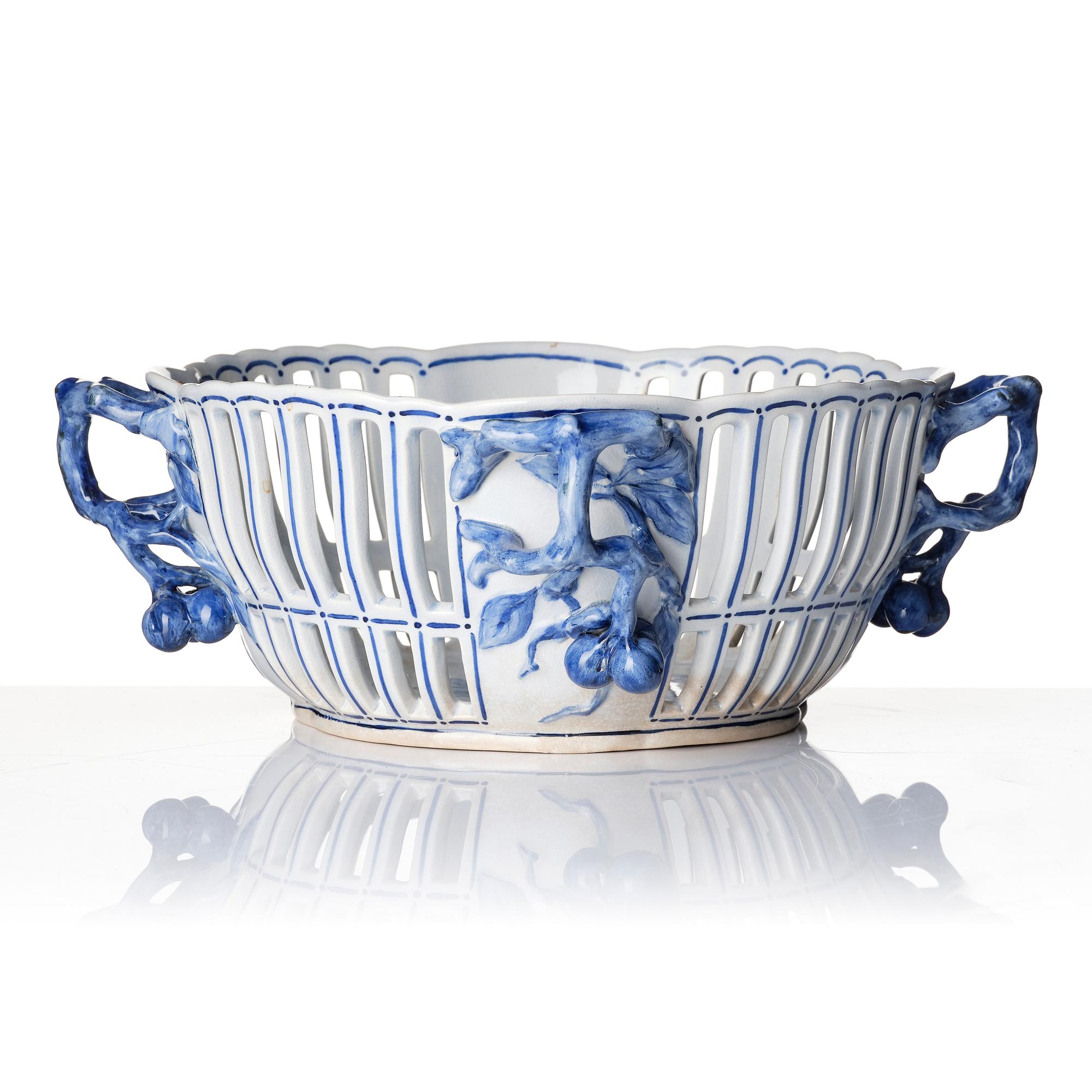 A Swedish latticed jugend flintware bowl and dish, Rörstrand, around 1900.