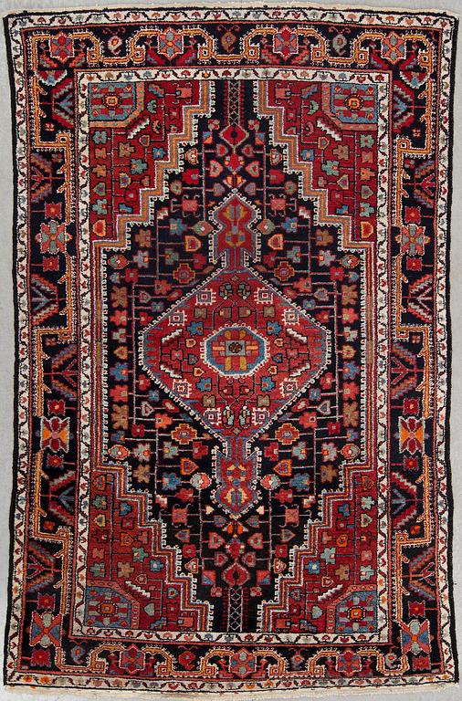MATTA, semiantik, Malayer, ca 225 X 137 cm.
