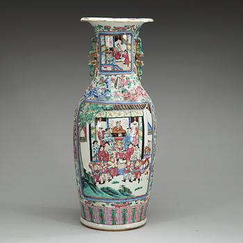 A large famille rose Canton vase, Qing dynasty, 19th Century.