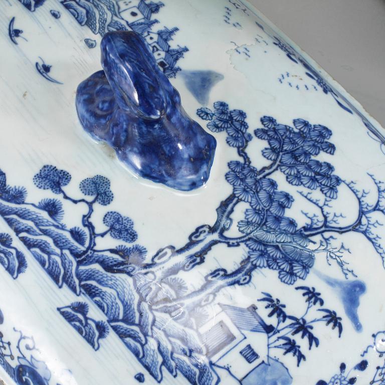 TERRIN, porslin, Kina, 1700-tal.