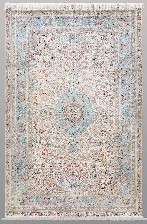 A RUG, orientalisk silke, ca 245 150 cm.