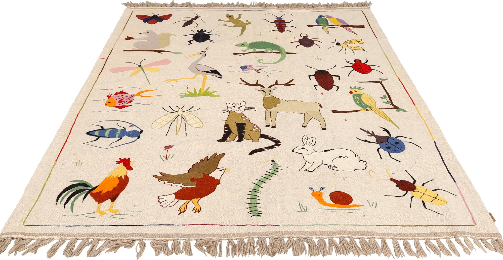 Matta, broderad slätväv, ca  230 x 177 cm.