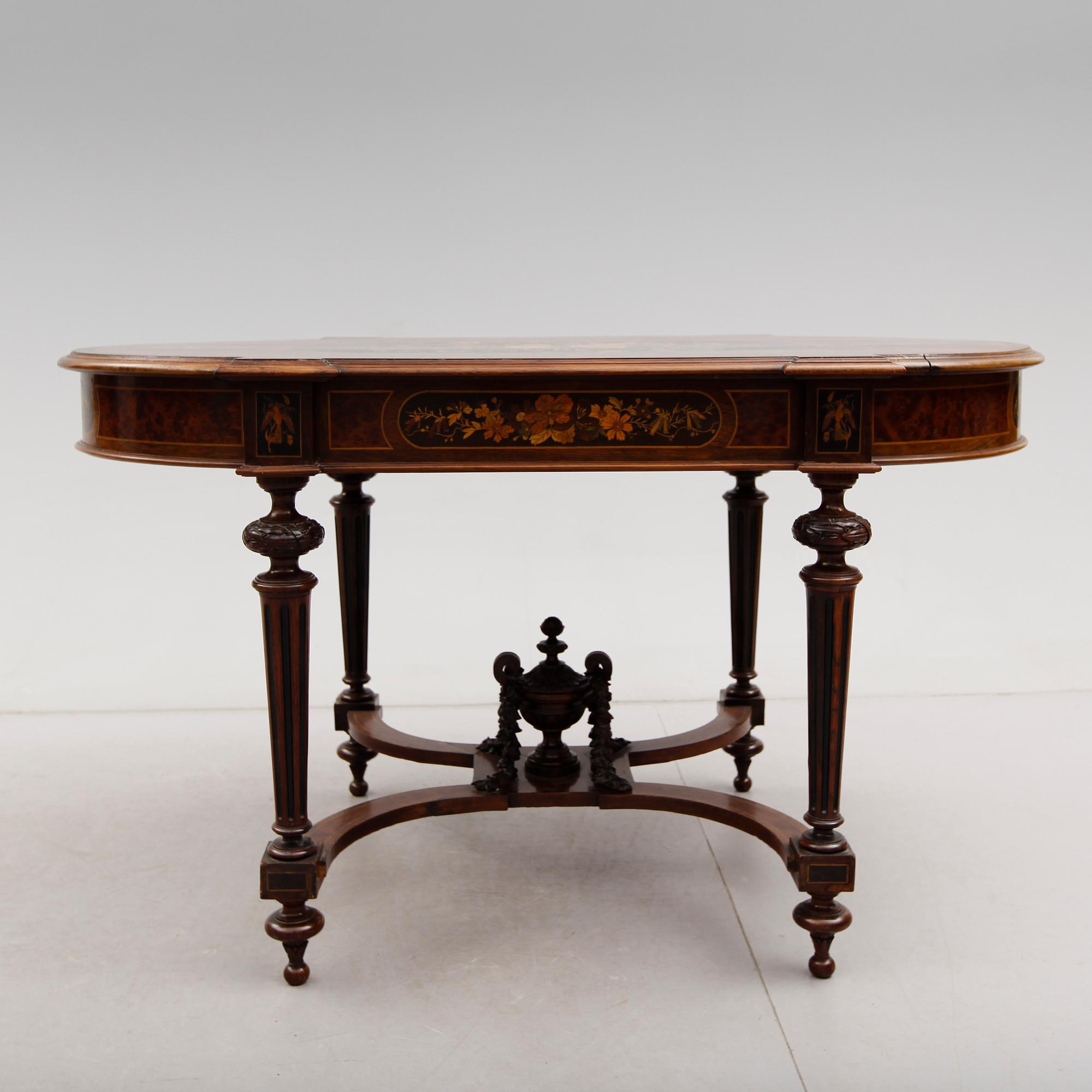 BORD, England, 1800-talets andra hälft.