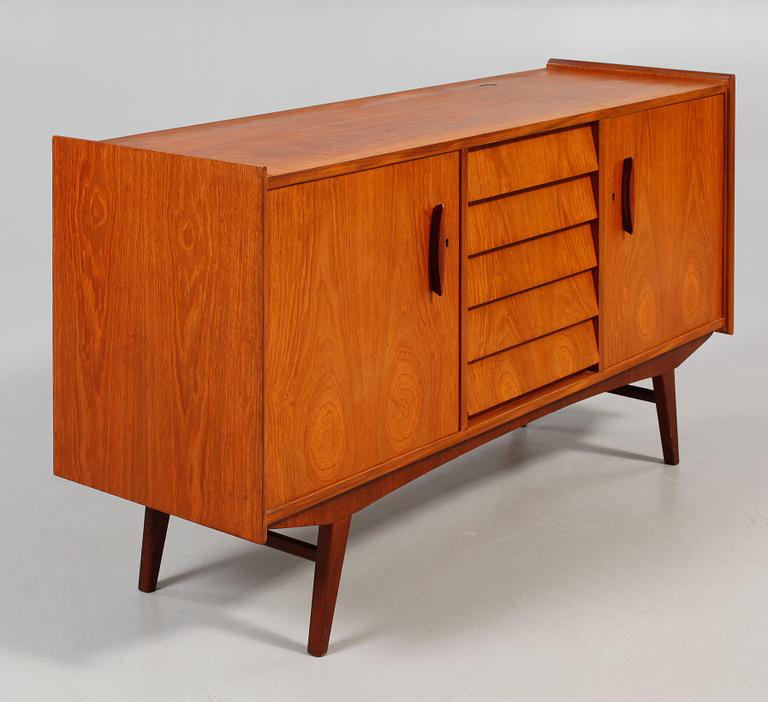 SIDEBOARD, 1900-talets andra hälft.