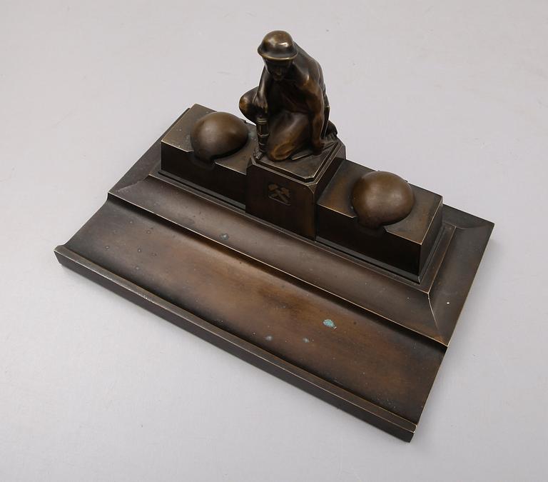 SKRIVSTÄLL, brons, signerad R, 1930-tal.