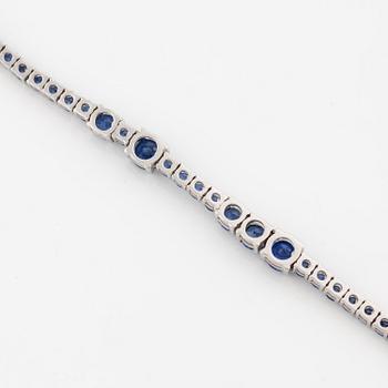 A necklace 18K white gold with faceted sapphires.