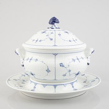 A 'Blue Fluted Plain' / 'Musselmalet' tureen with cover and stand, Royal Copenhagen, model 223, 19th century.